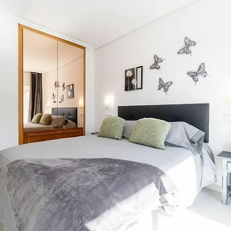 Center-pool-relax-2bed-portaventura-aa9 * Salou