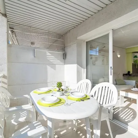 Center-pool-relax-2bed-portaventura-aa9 サロウ