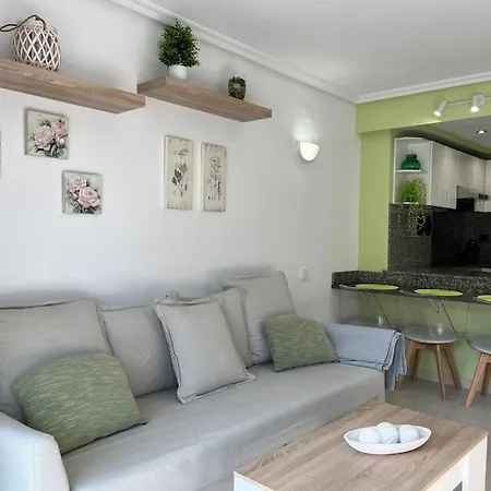 Center-pool-relax-2bed-portaventura-aa9 Salou