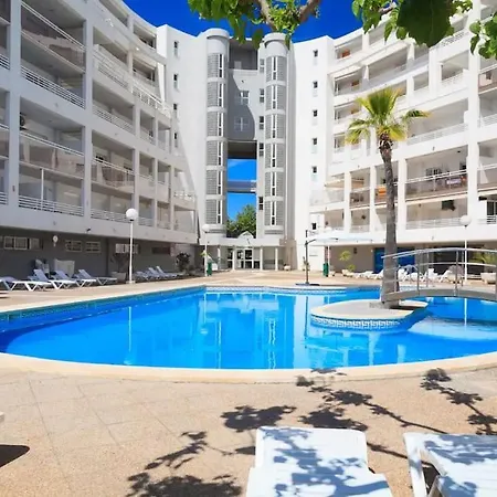 Center-pool-relax-2bed-portaventura-aa9 * Salou